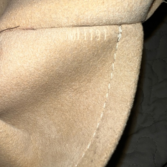 (Sold) Authentic Louis Vuitton - Picture 4 of 4